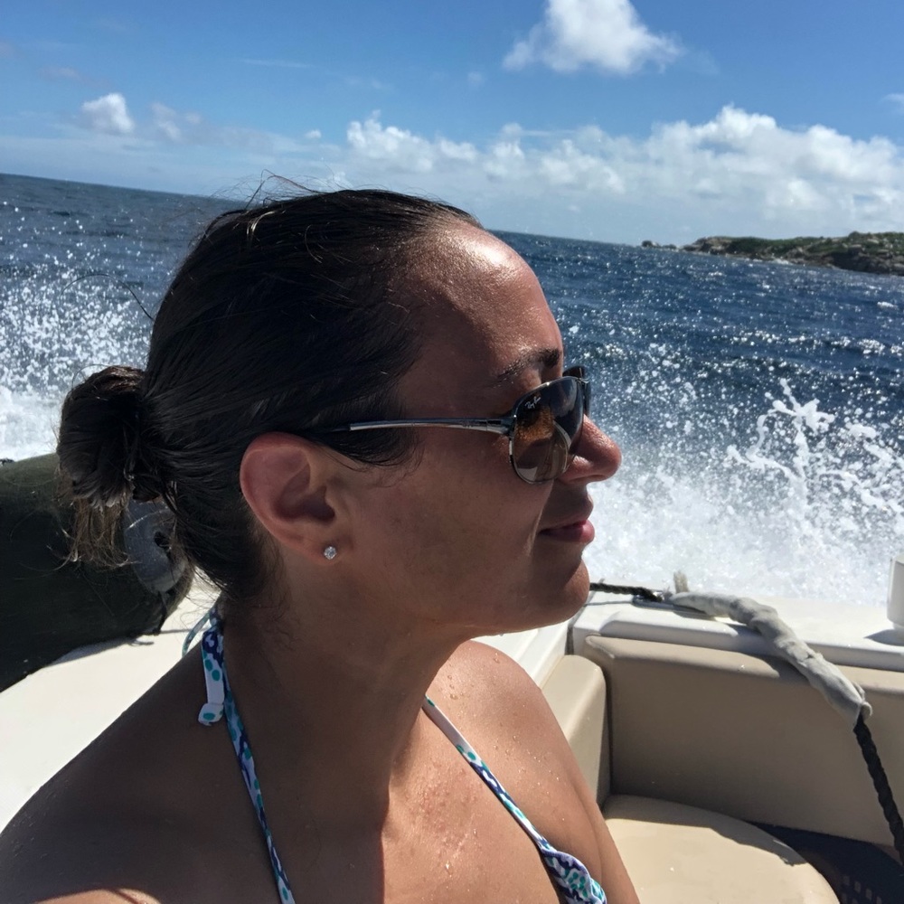 Meet your Posher, Carolina